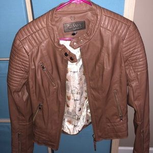 SUPER CUTE BROWN LEATHER JACKET